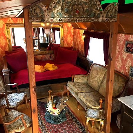 Historischer Zirkuswagen Mit Terrasse Und Blick Ins Gruene Witzenhausen Exteriör bild